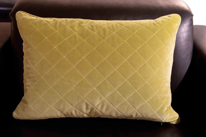 Cooling Pillows for Hot SleepersGiorgio Diamond Pillow 14x20 - Ryan Studio