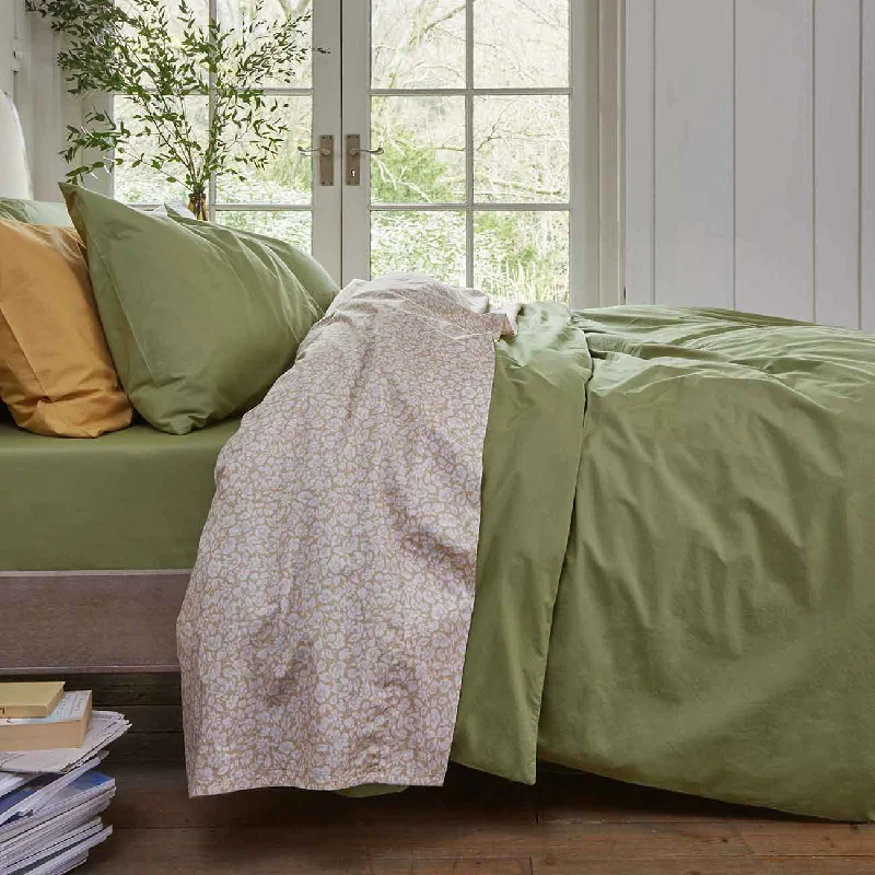 Fitted Sheets with Reinforced Corners for Long - Lasting UseButterscotch Meadow Floral Printed Cotton Flat Sheet