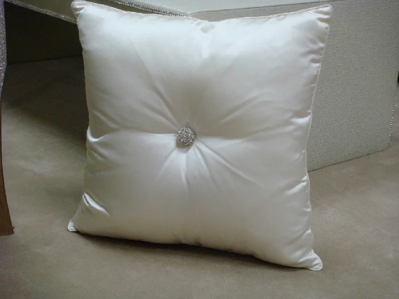 Pregnancy Pillows for Expectant MothersCarnaby Street Throw Pillow, Diamante Collection