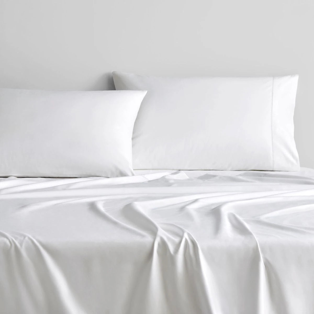 Flat Sheets with a High - Quality Finish for a Luxurious Look1000TC Hotel Weight Luxury Cotton Sateen Sheet Set SNOW by Sheridan