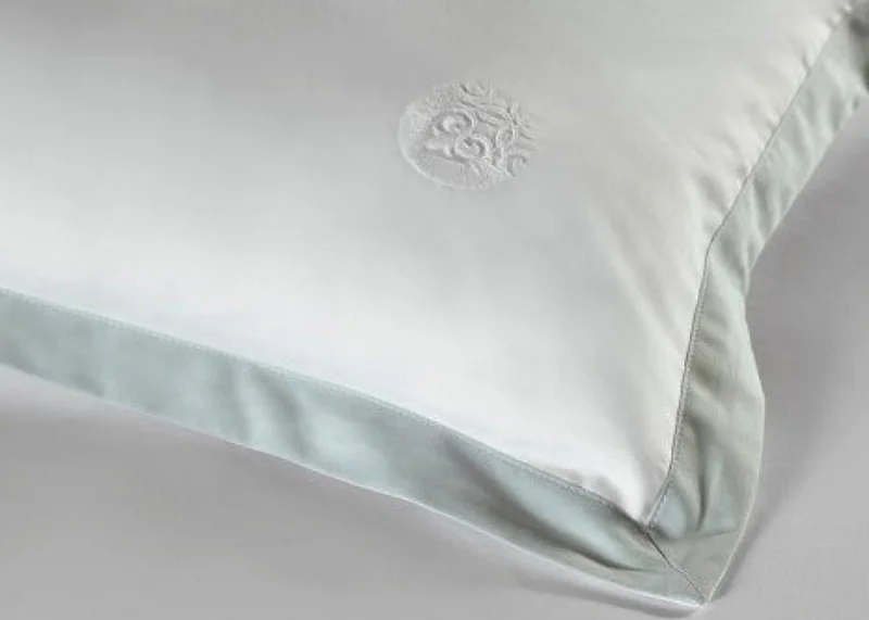 Flannel duvet covers for warmth in cold weatherAmalia "Prado" 430 Thread Count Duvet Cover in White with Soft Green Border