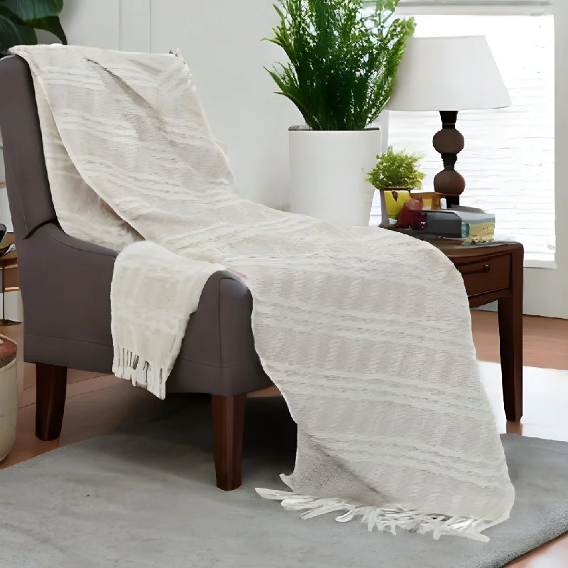 Bamboo fiber blankets with natural antibacterial propertiesBlush Woven 100% Cotton Throw Blanket