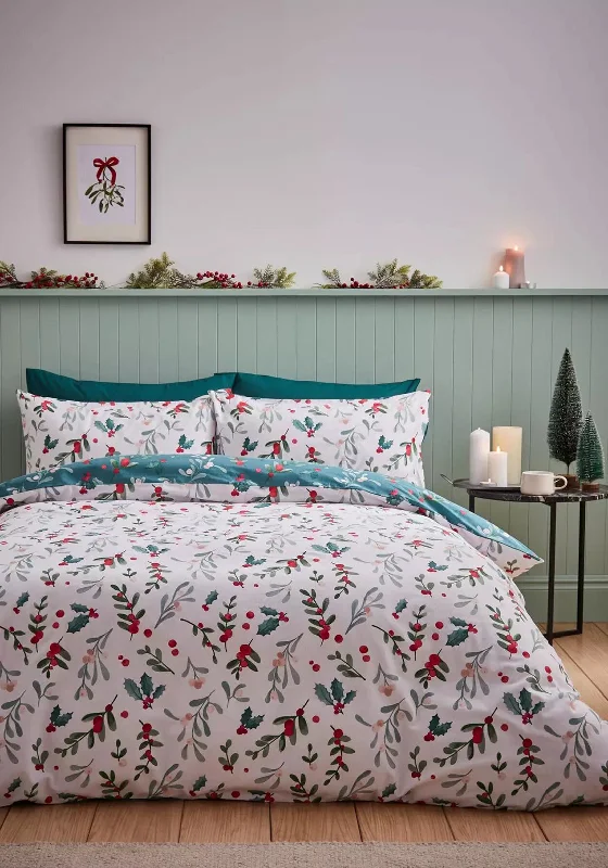 Twin - size duvet covers ideal for single beds in kids' rooms or dormitoriesCatherine Lansfield Christmas Holly & Mistletoe Duvet Cover Set, White