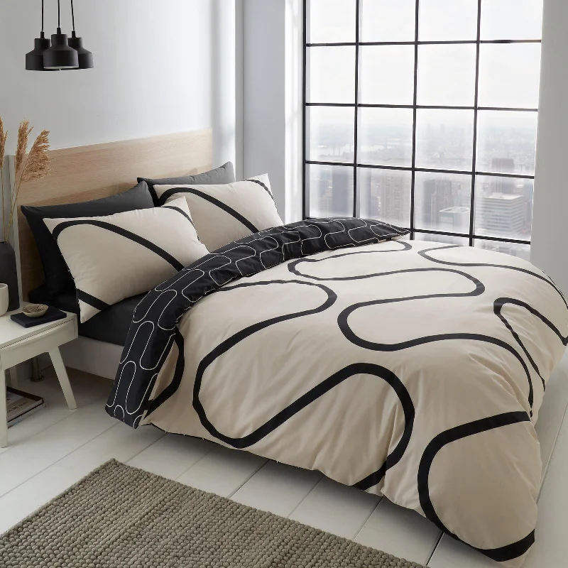 Light - blocking duvet covers for a better sleep during the dayLinear Curve Duvet Cover Set Black