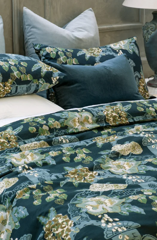 Floral - printed duvet covers for a romantic and feminine touchchabana prussian blue duvet cover set