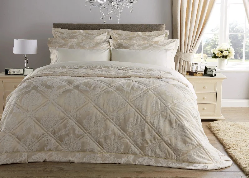 Queen - size duvet covers for standard queen - sized mattressesChristy "Romeo" Jacquard Duvet Cover Sets