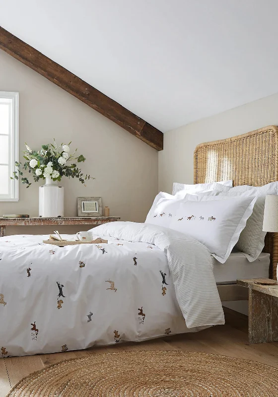 Paisley - printed duvet covers for an exotic and elegant appearanceThe Home Studio Sophie Allport Doggy Day Care Duvet Set