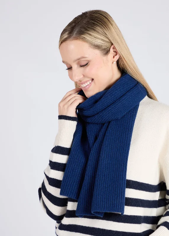 Fleece blankets for a cozy and plush textureFoxford Navy Ribbed Cashmere Scarf