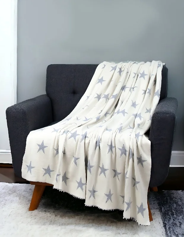 Queen - size blankets for standard - sized bedsGray And White Stars Knitted Throw Blanket