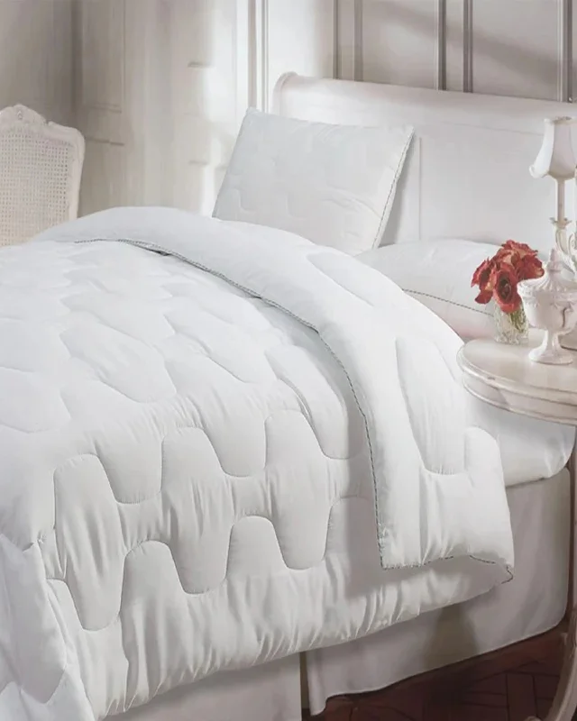 Value - for - money duvet covers that offer great quality at a reasonable priceHotaru White Bedsheet Set