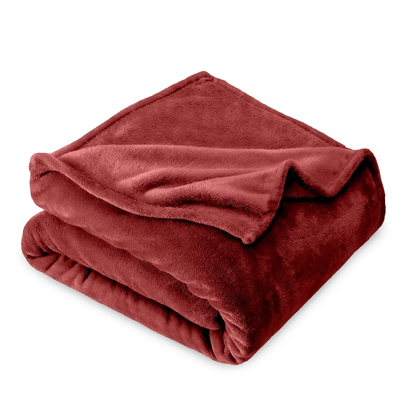 Recycled polyester blankets for an eco - conscious optionMicroplush Blanket - Throw