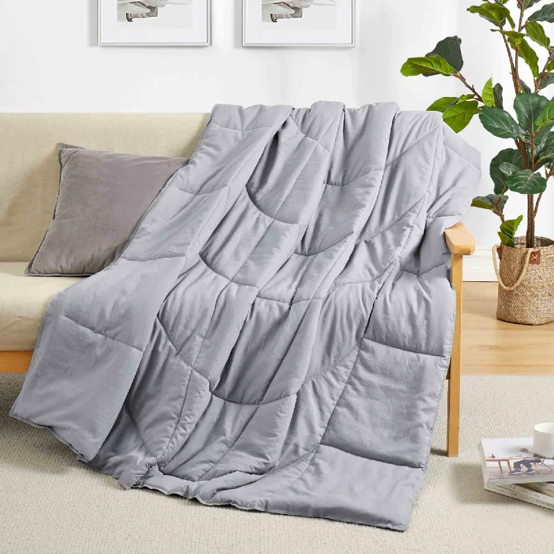 Bamboo fiber blankets with natural antibacterial propertiesPeace Nest 100% Polyester Blanket/Throw