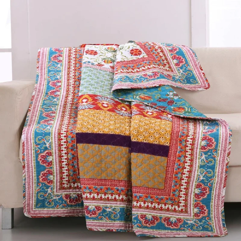 Acrylic blankets for a soft and affordable alternativeThalia Tango Quilted Throw