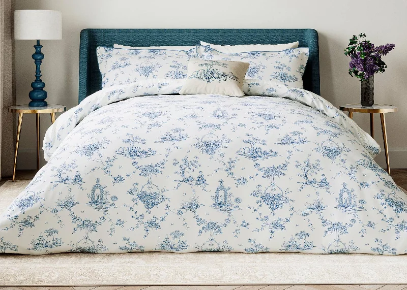 Dry - clean - only duvet covers with high - end materials and delicate designsV & A "Garden of Love" Duvet Cover Set in Blue