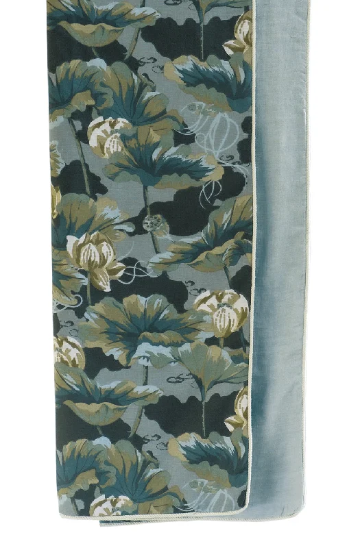 Cotton blankets for breathability and a lightweight feelWaterlily Ocean Throw