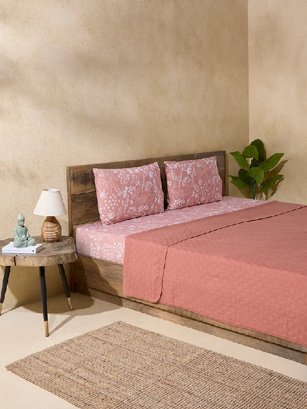 Abstract - designed duvet covers to add an artistic flair to the bedroomWestside Home Dusty Rose Jersey Double Comforter