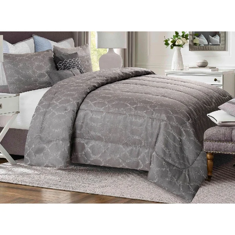 Latex - filled comforters with a bouncy texture and good supportLauren Taylor Signatue - Hyatt 5pc Comferter Set Embroidered