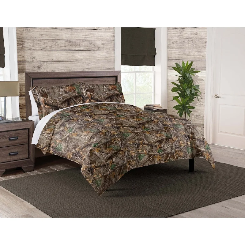 Full - size comforters suitable for full - sized beds in guest rooms or small bedroomsRealtree Edge 3-piece King Comforter Set